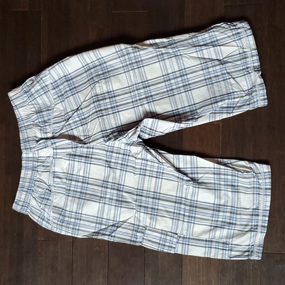 Puma 3/4 Shorts - Picture 3 of 3